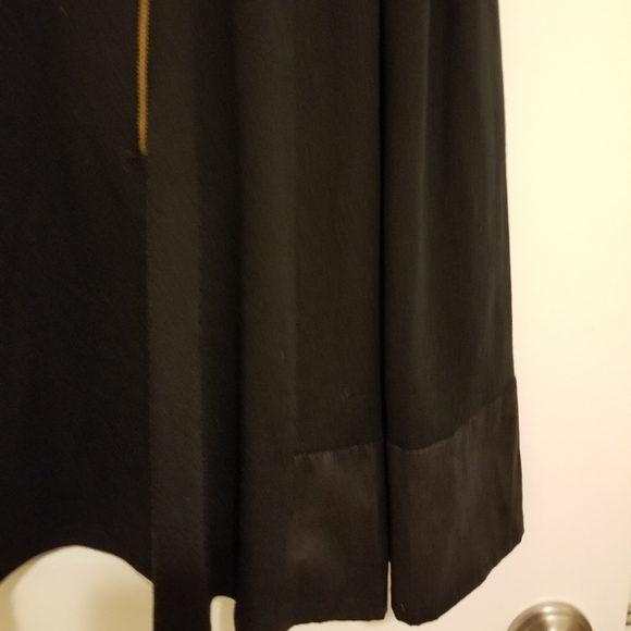 Asos black dress with a golden zipper on the front - Picture 5 of 5